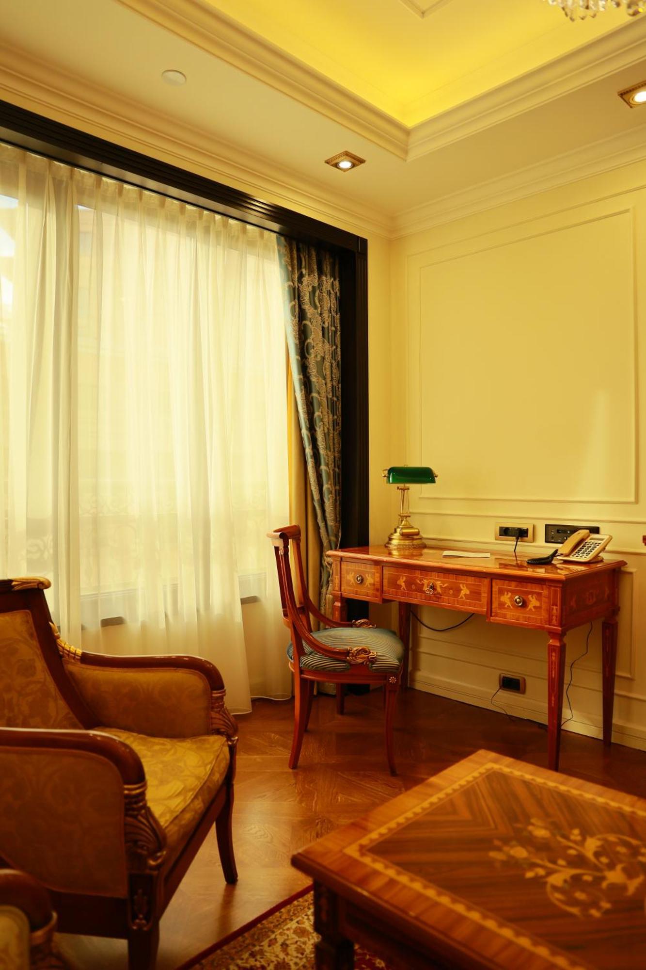 Golden Palace Hotel Erévan Extérieur photo