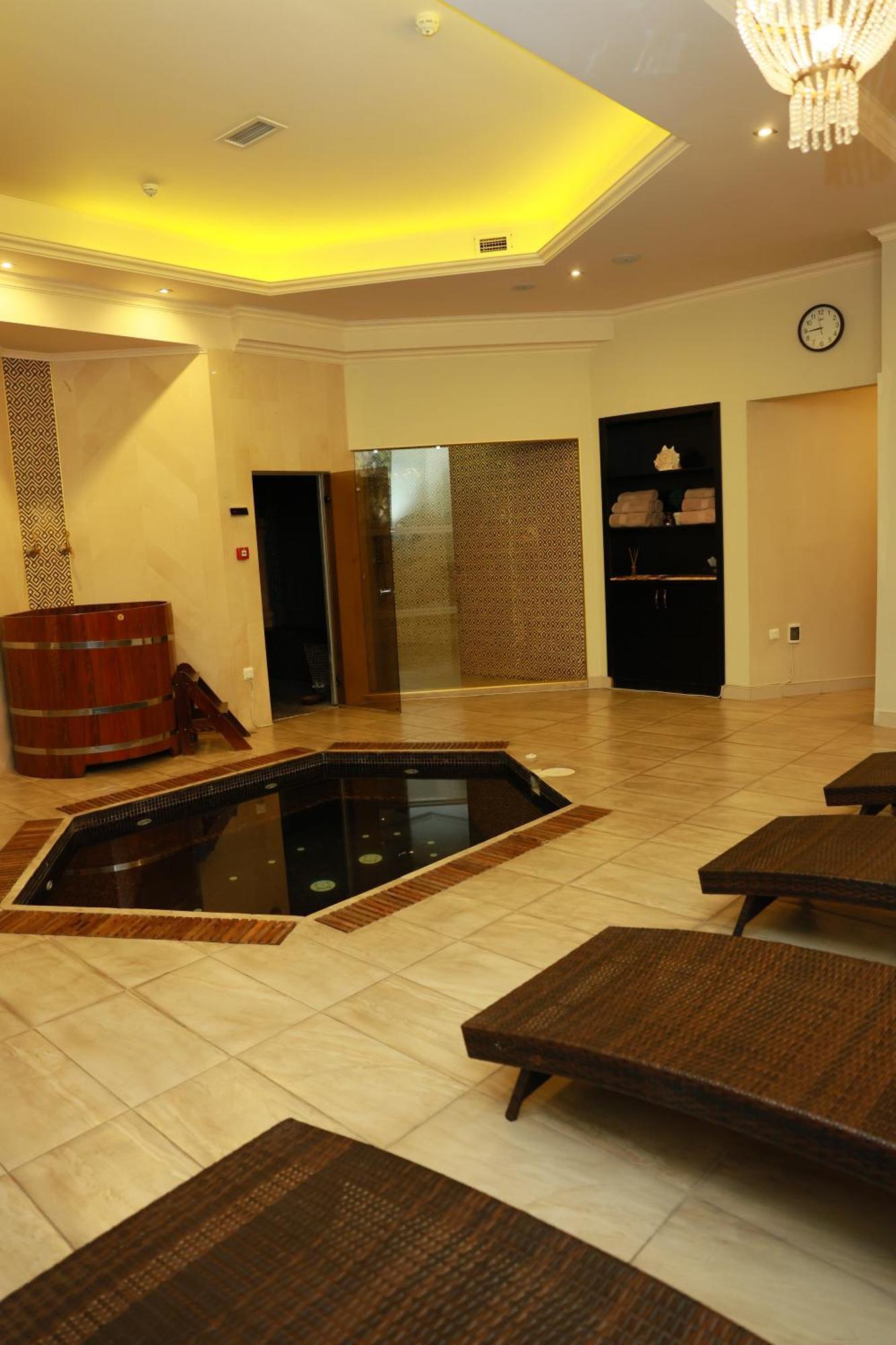 Golden Palace Hotel Erévan Extérieur photo