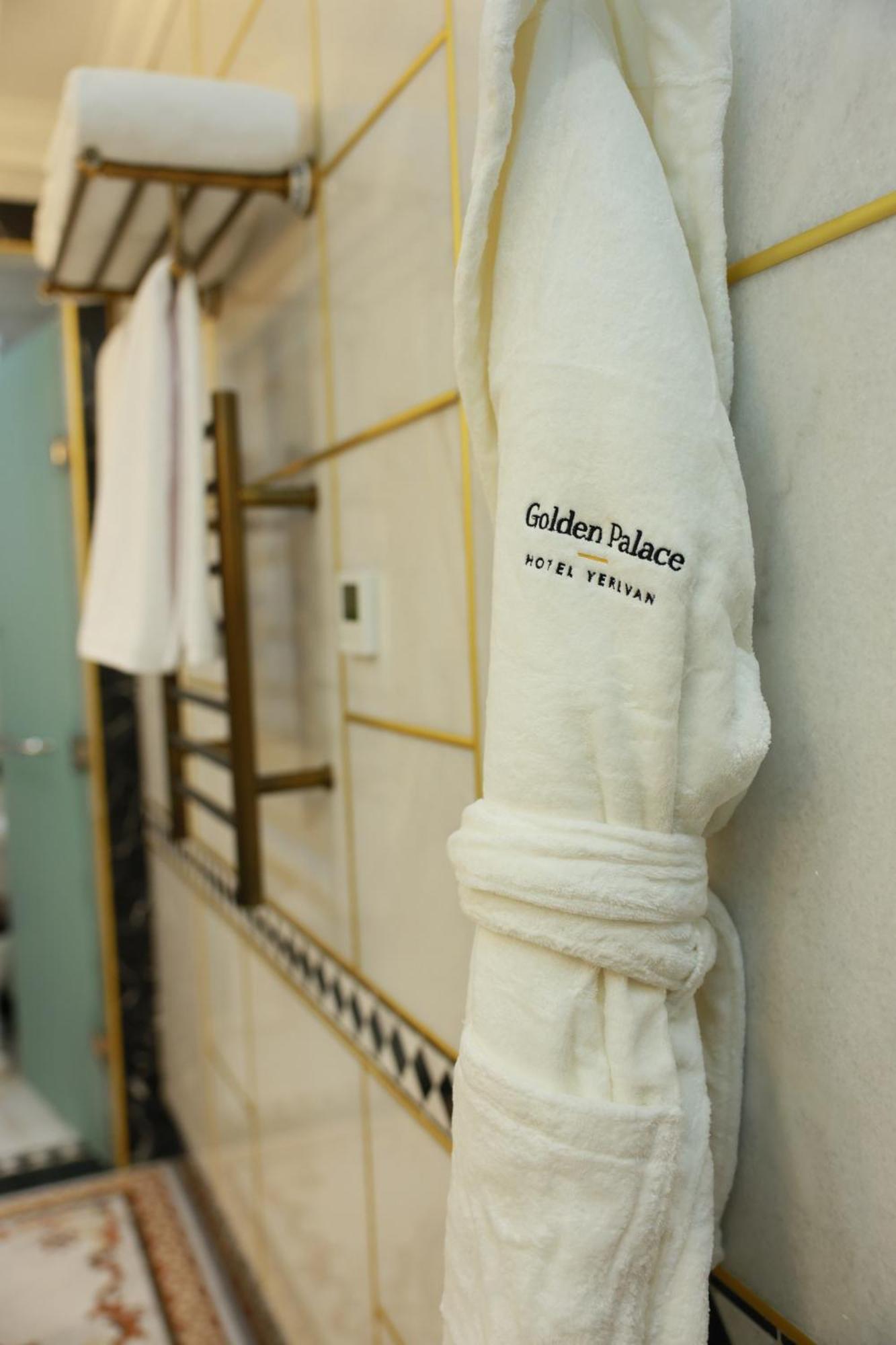 Golden Palace Hotel Erévan Extérieur photo