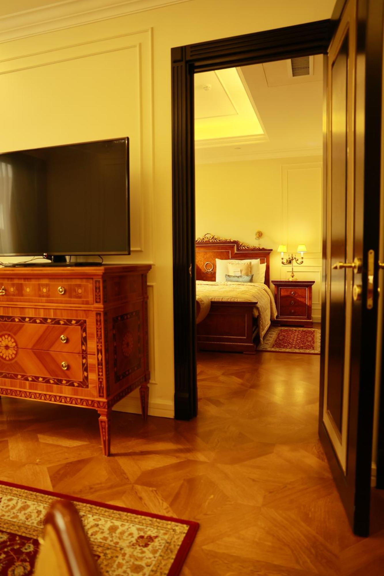 Golden Palace Hotel Erévan Extérieur photo