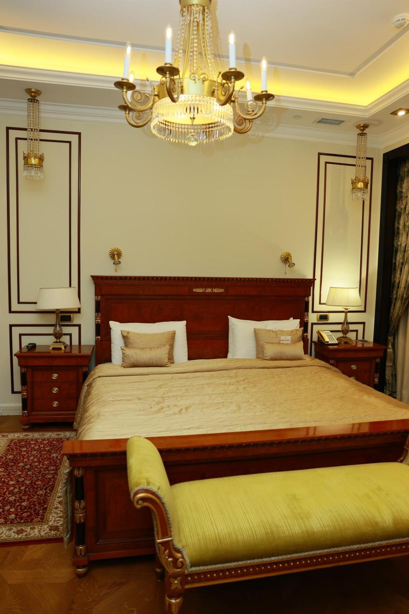 Golden Palace Hotel Erévan Extérieur photo