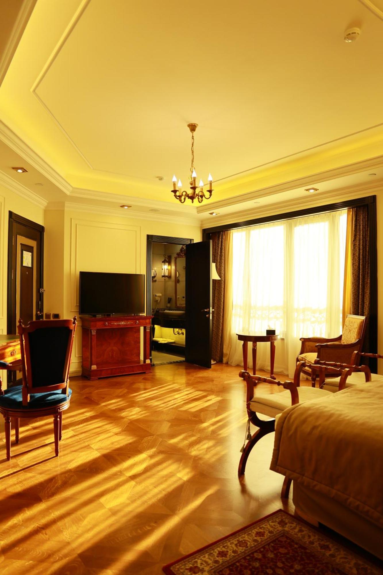 Golden Palace Hotel Erévan Extérieur photo