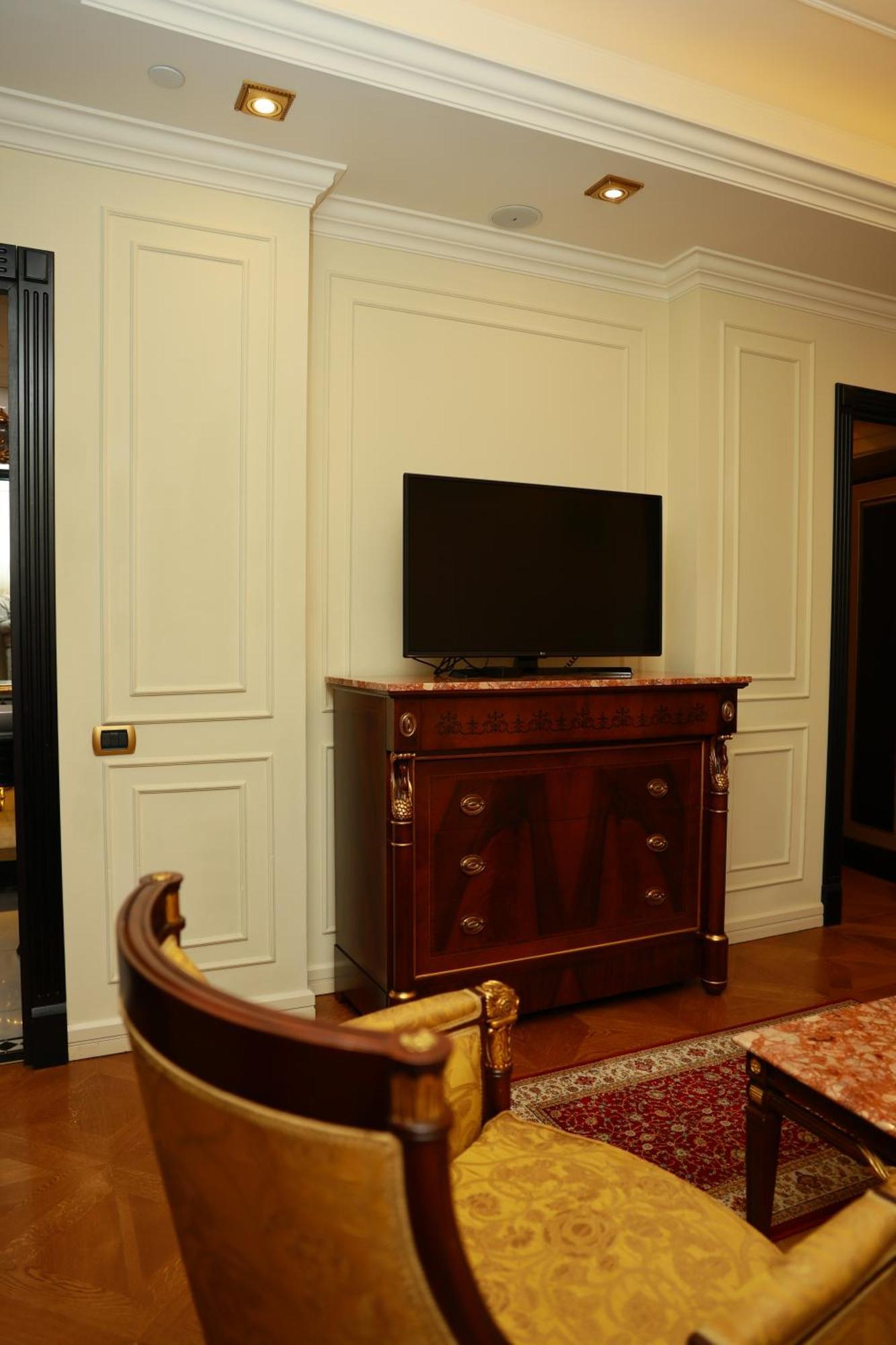 Golden Palace Hotel Erévan Extérieur photo