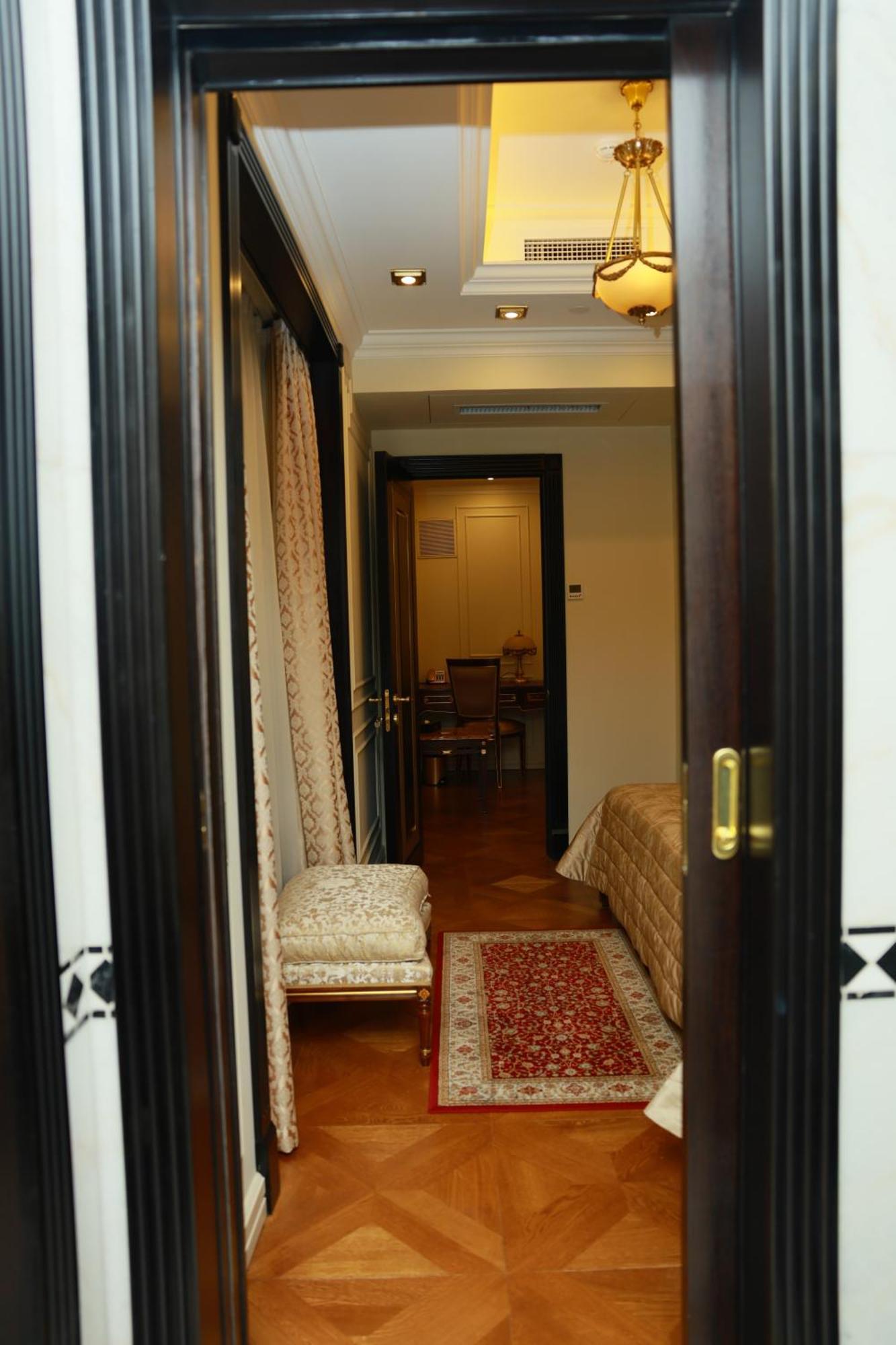 Golden Palace Hotel Erévan Extérieur photo