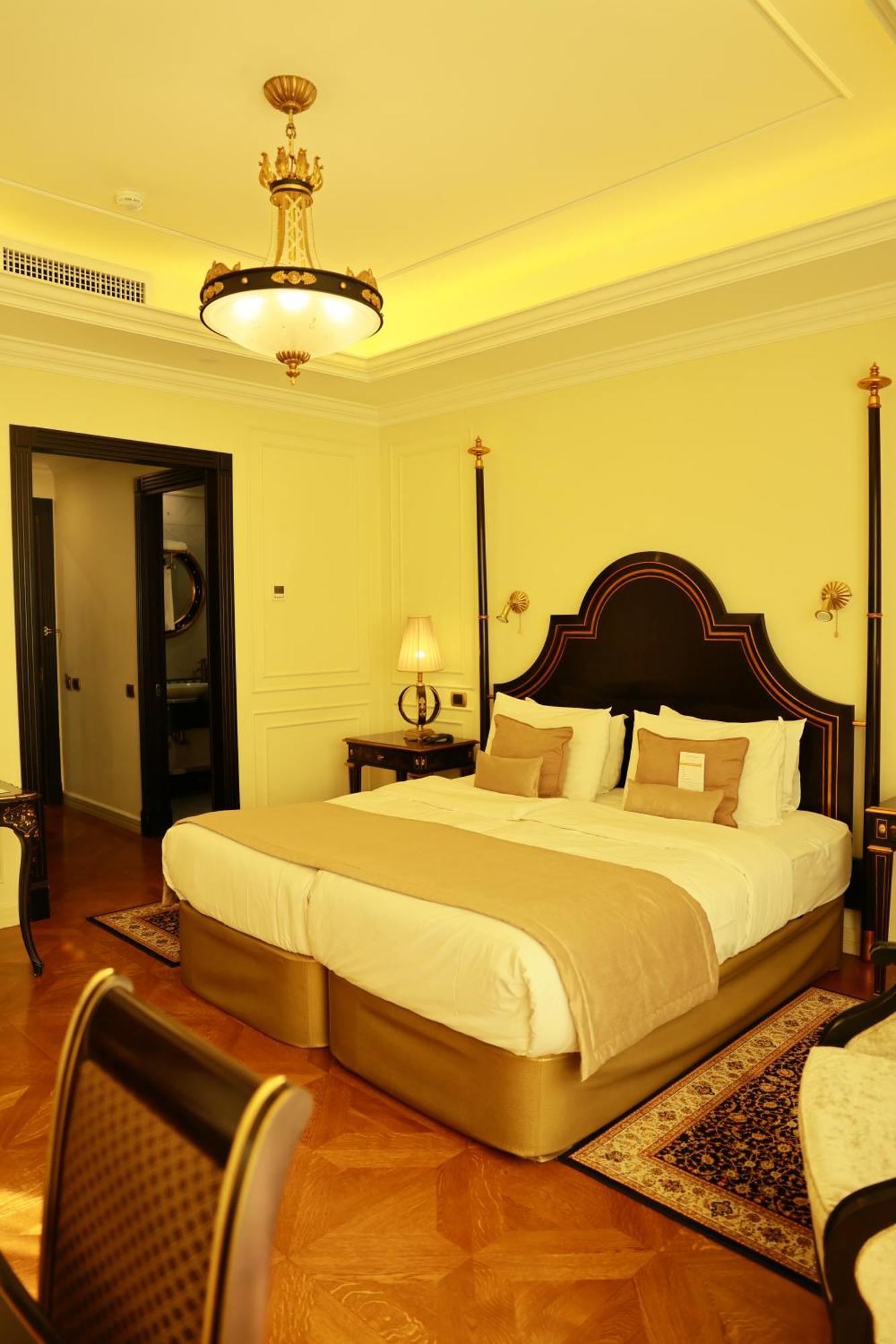 Golden Palace Hotel Erévan Extérieur photo